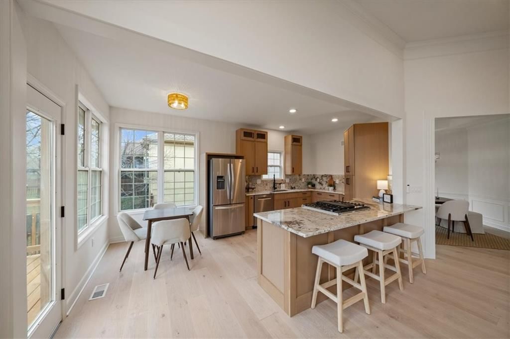 7633 W 148th Terrace — photo 6