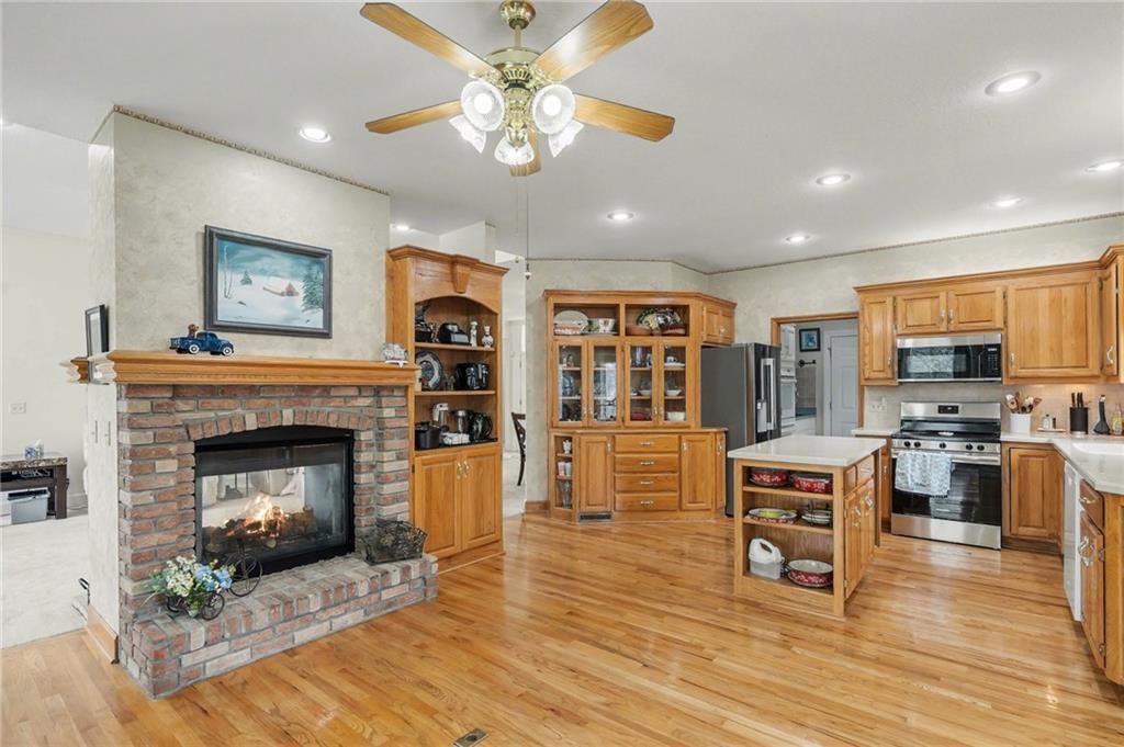 3337 S Victoria Drive — photo 7