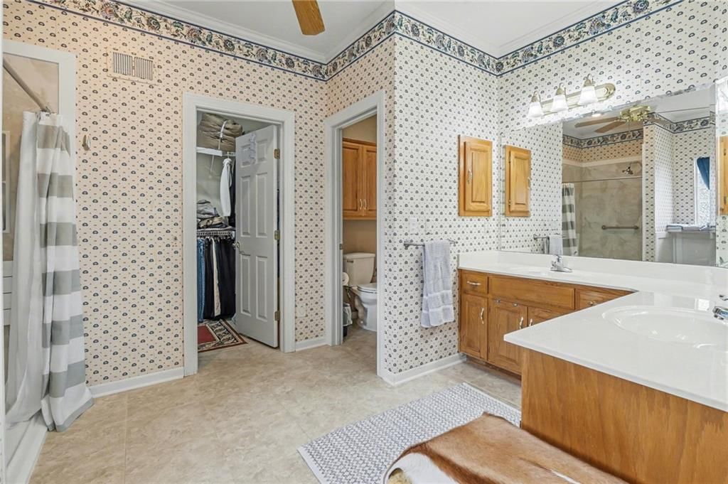 3337 S Victoria Drive — photo 21