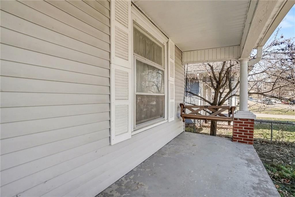 2618 Sacramento Street — photo 5
