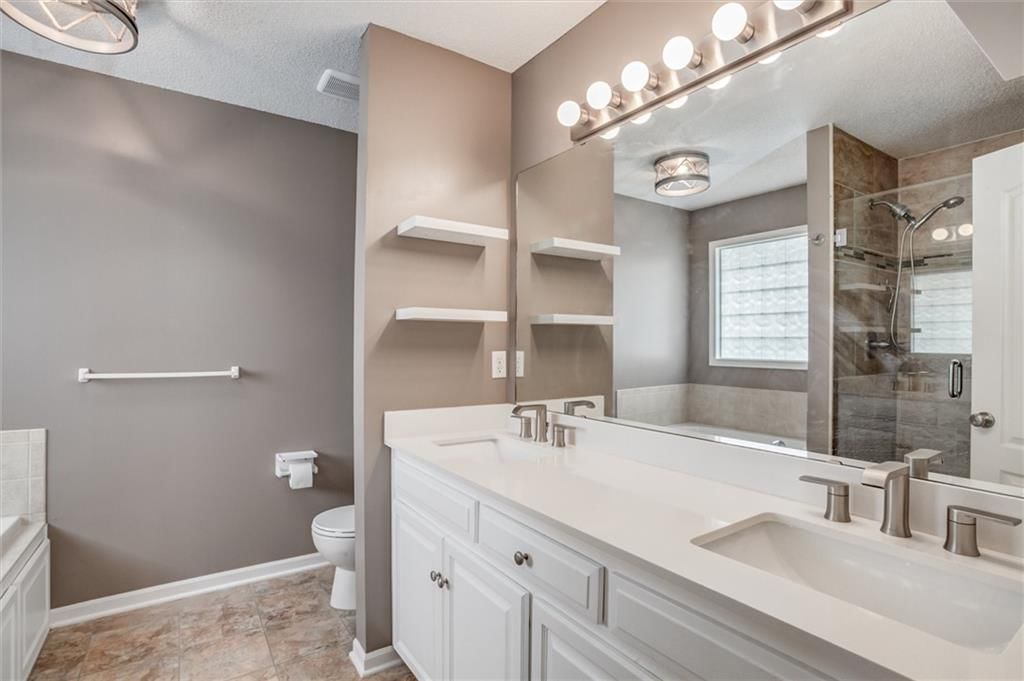 4011 NE 82nd Street — photo 23