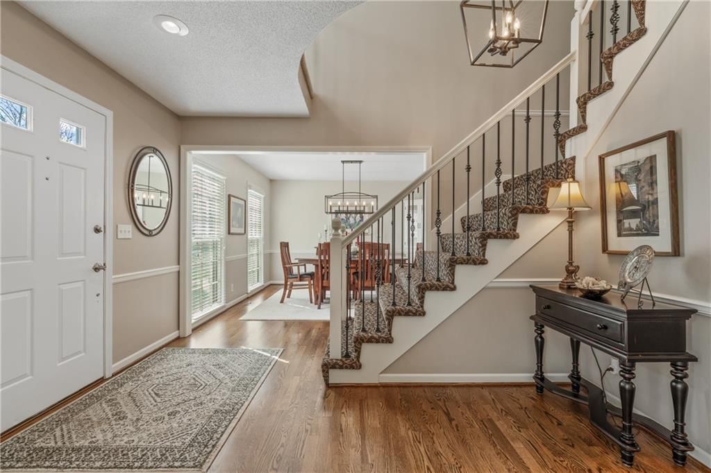 8410 Greenwood Circle — photo 2