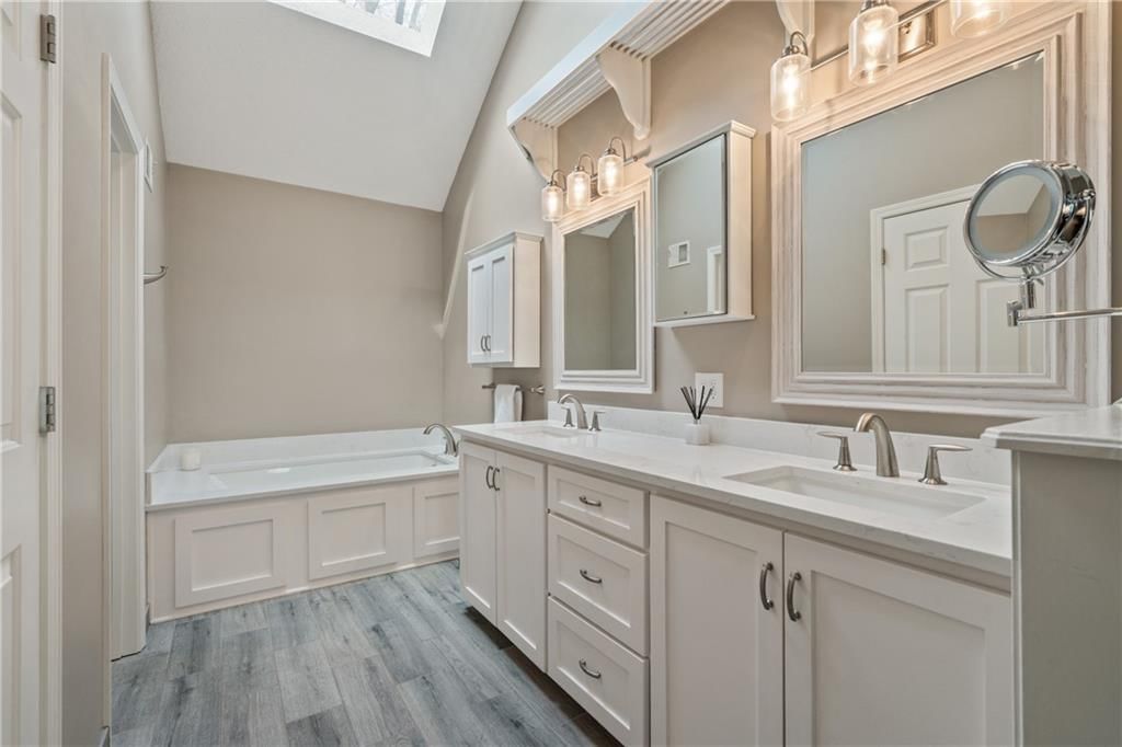 8410 Greenwood Circle — photo 14