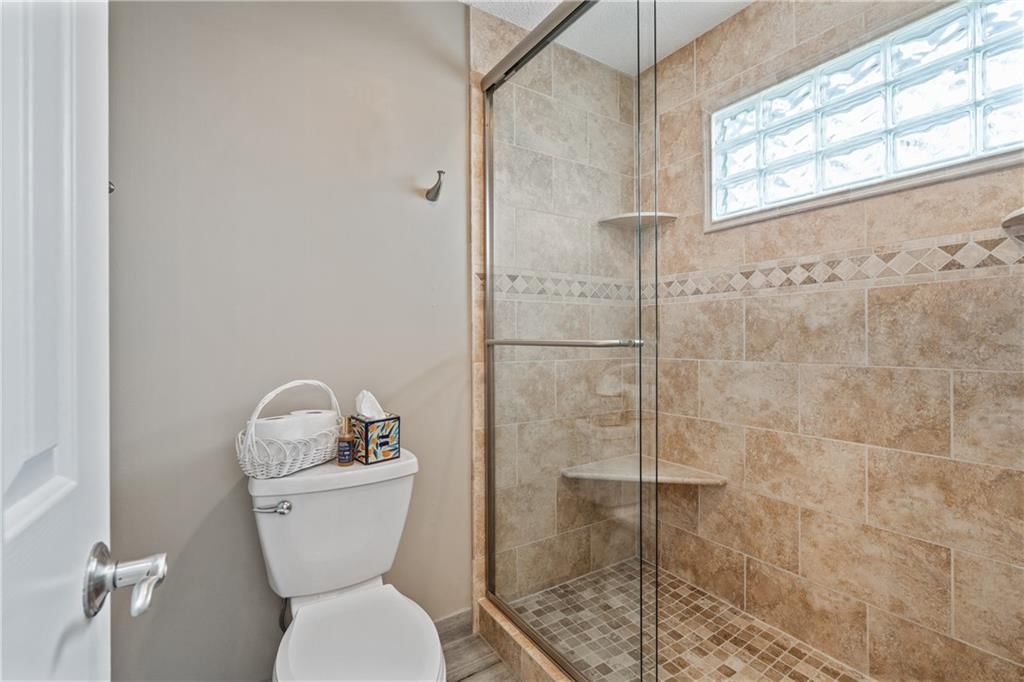 8410 Greenwood Circle — photo 15