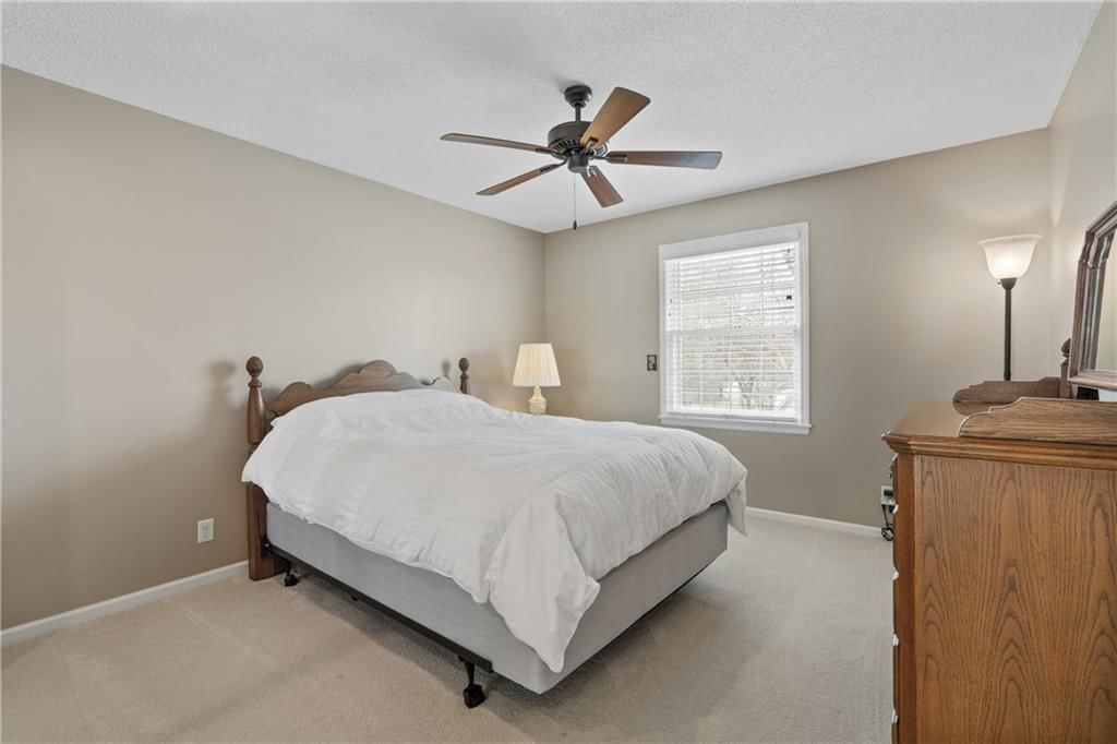 8410 Greenwood Circle — photo 17