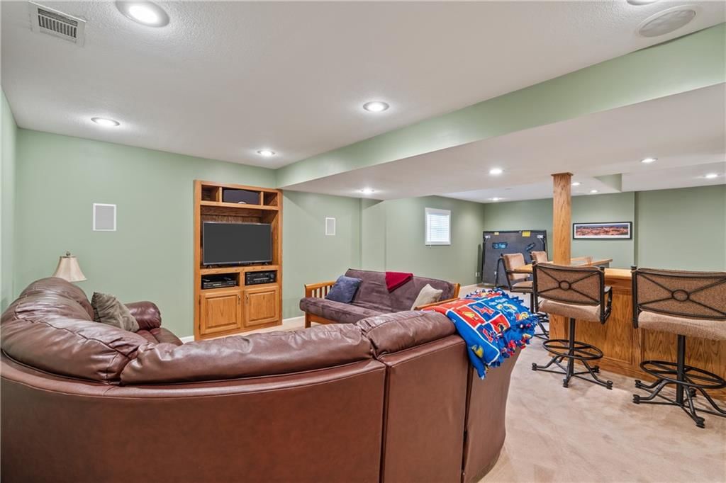 8410 Greenwood Circle — photo 23