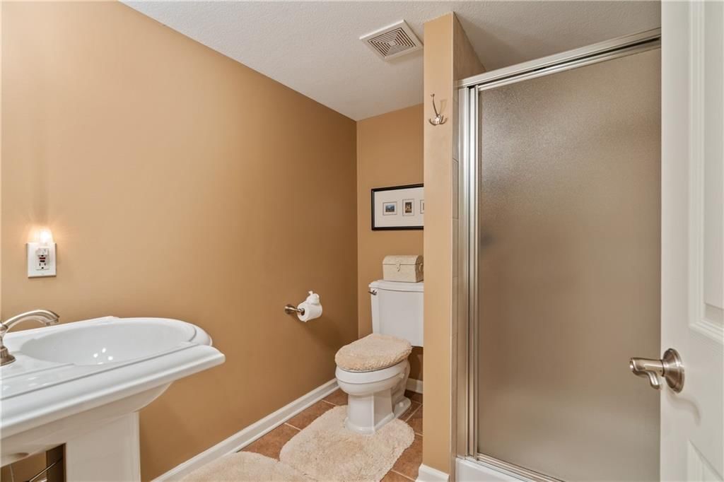 8410 Greenwood Circle — photo 26