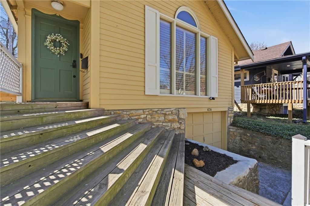 4734 Holly Street — photo 3