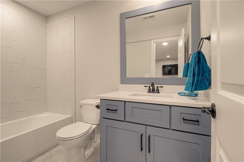 21045 W 225th Terrace — photo 35