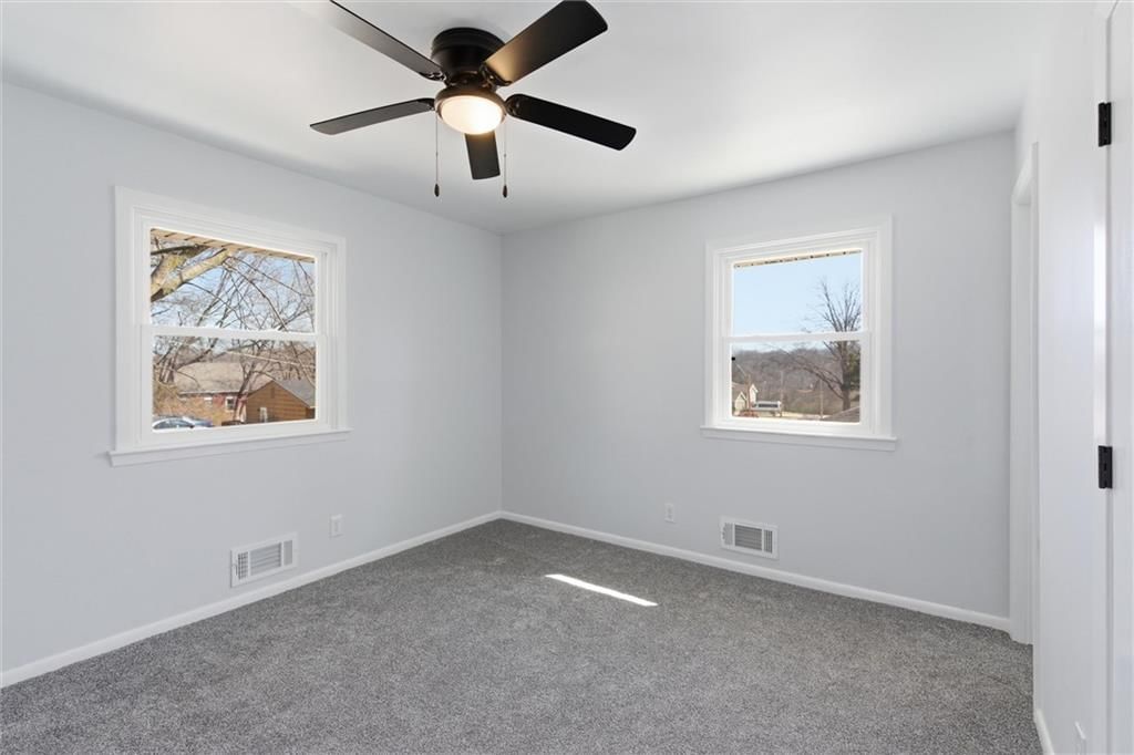 2425 NE 38th Street — photo 15