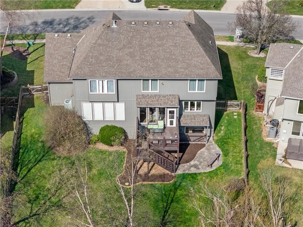 5929 NE Hidden Valley Drive — photo 3