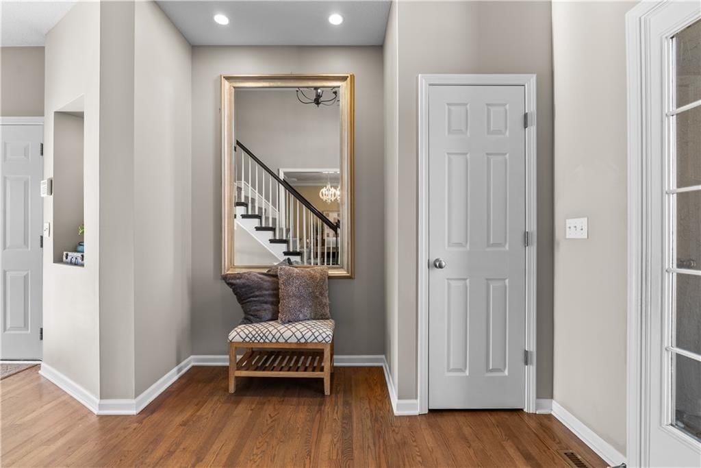 5929 NE Hidden Valley Drive — photo 6