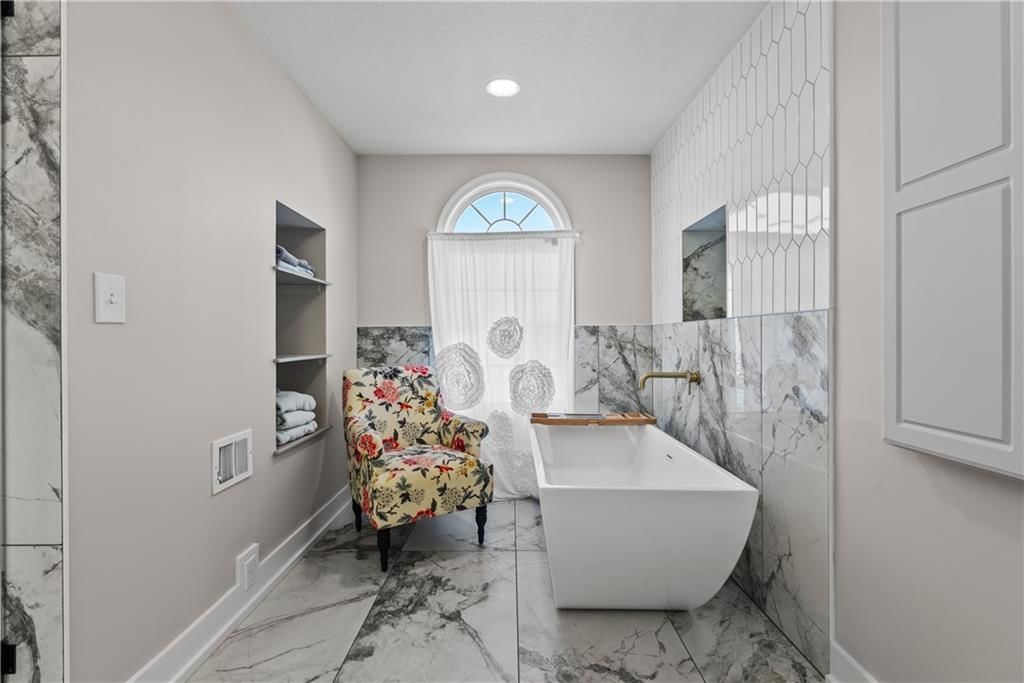 5929 NE Hidden Valley Drive — photo 29