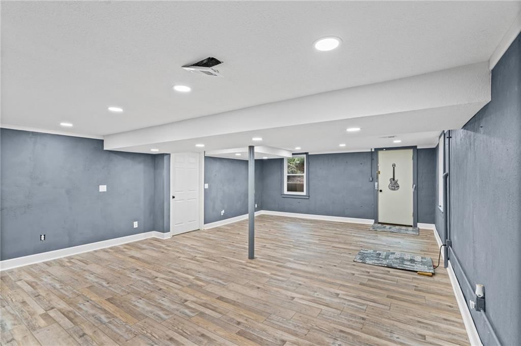 8345 Reinhardt Street — photo 26
