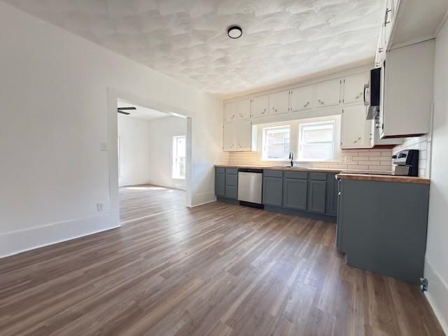 609 W Lee Street — photo 13