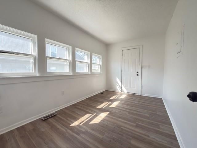 609 W Lee Street — photo 20