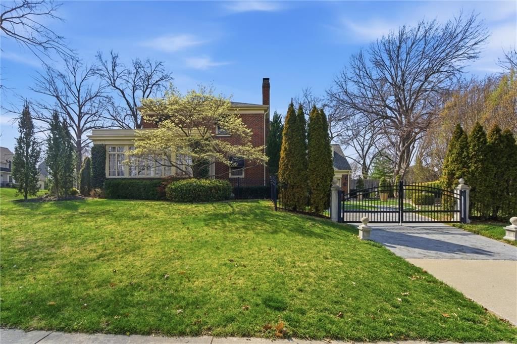 1200 W 70th Terrace — photo 4