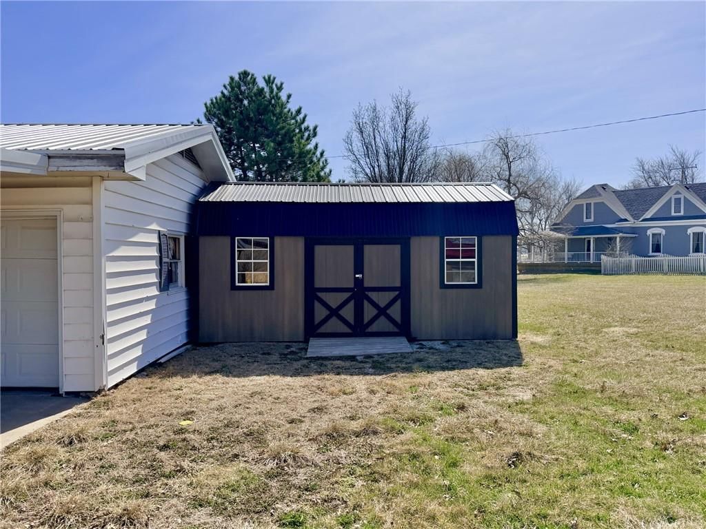 105 E Old Highway 6 N/A — photo 3