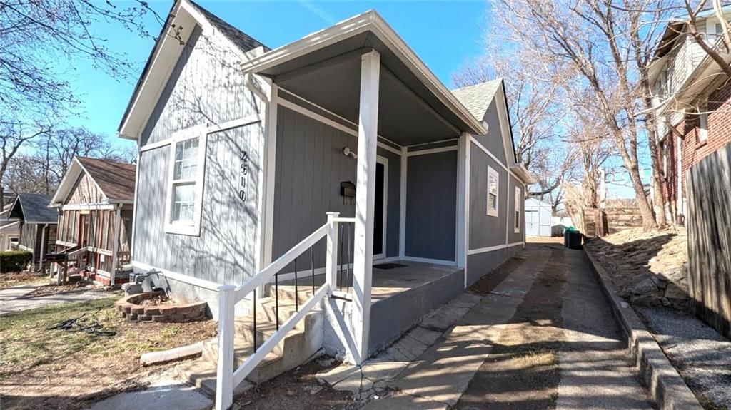 2510 Everett Avenue — photo 4