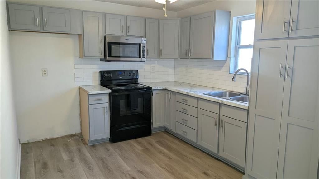 2510 Everett Avenue — photo 9
