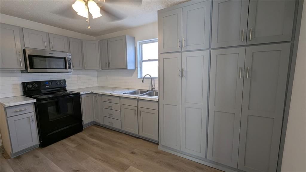 2510 Everett Avenue — photo 11