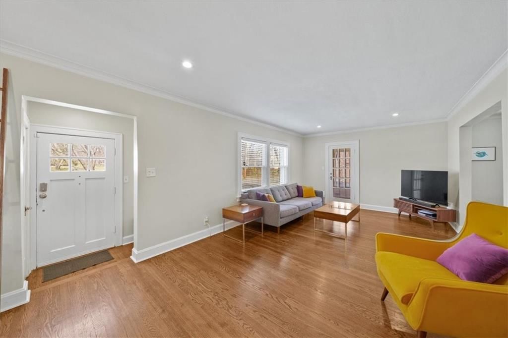 645 E 62nd Street — photo 3