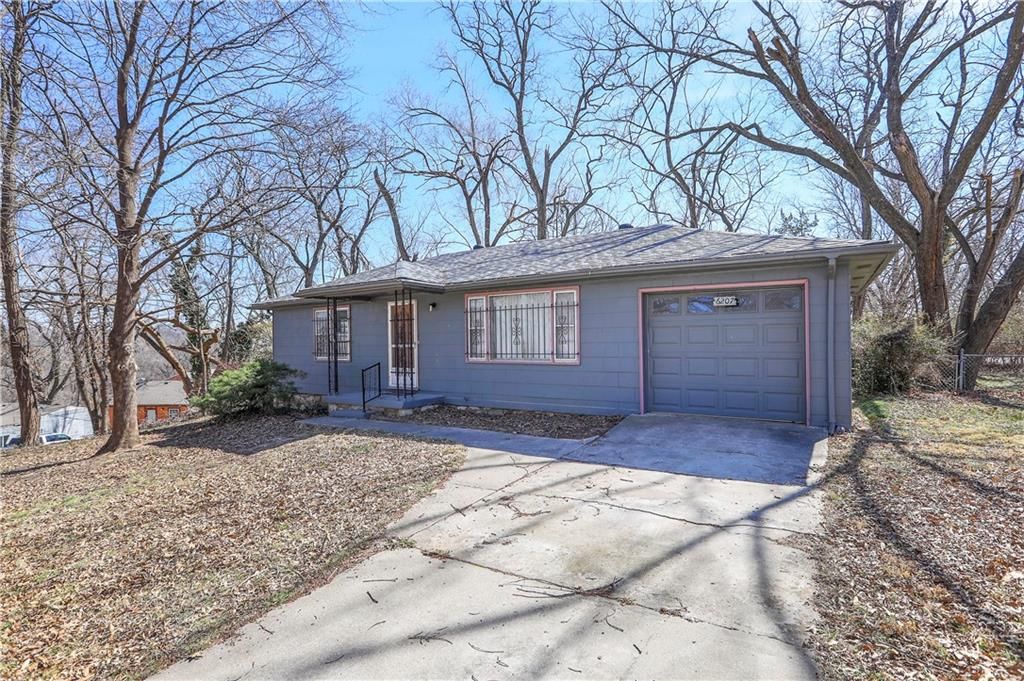 6207 Arcadia Avenue — photo 2