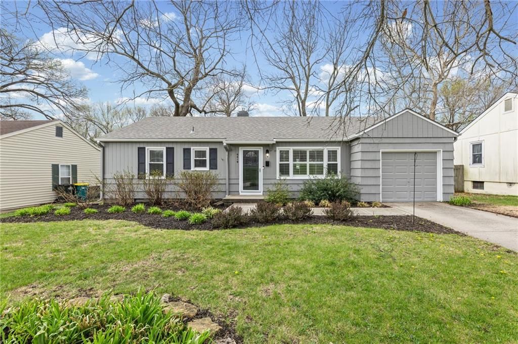 6419 W 72nd Street, Overland Park, KS