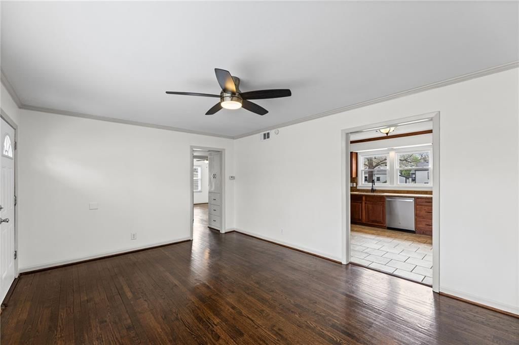 6419 W 72nd Street — photo 3