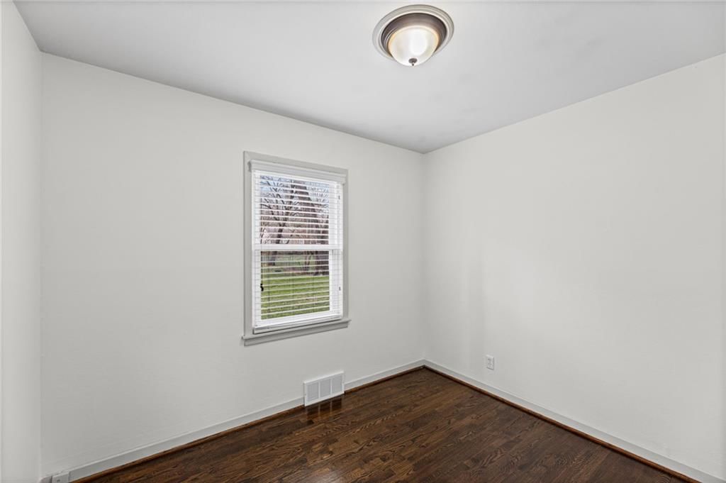 6419 W 72nd Street — photo 13