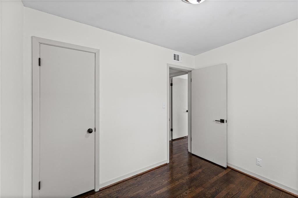 6419 W 72nd Street — photo 14