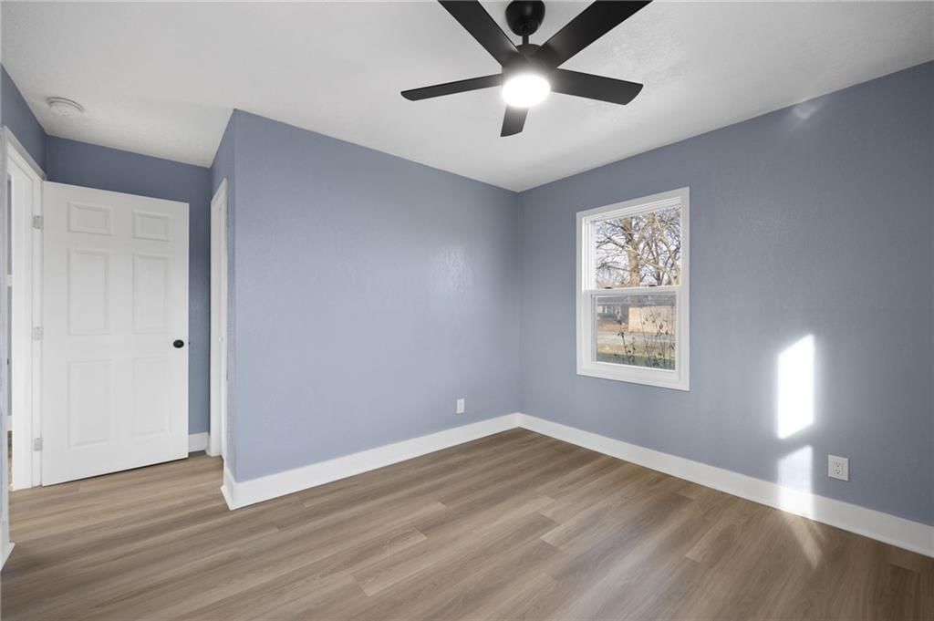 10230 Oakley Avenue — photo 32