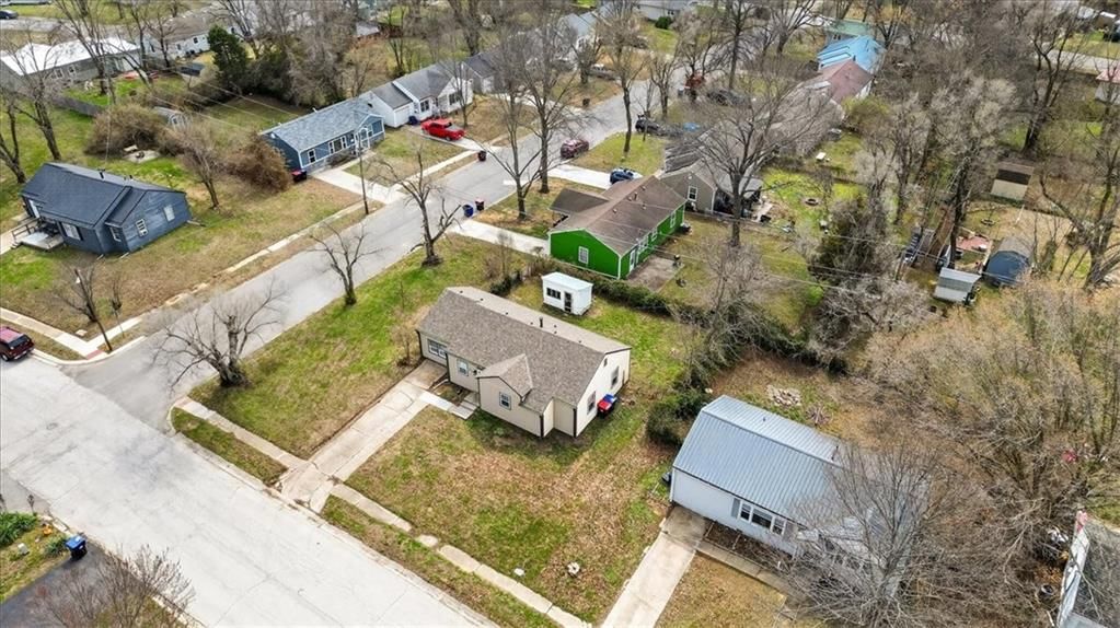 912 VEST Drive — photo 37