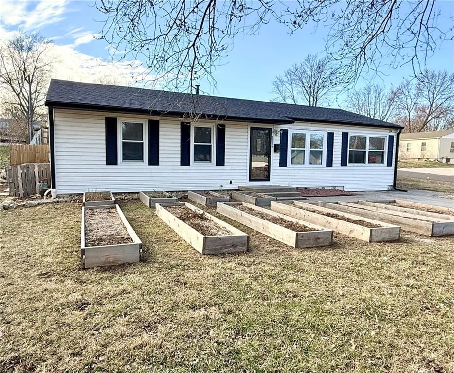 1116 N Swope Drive — photo 3