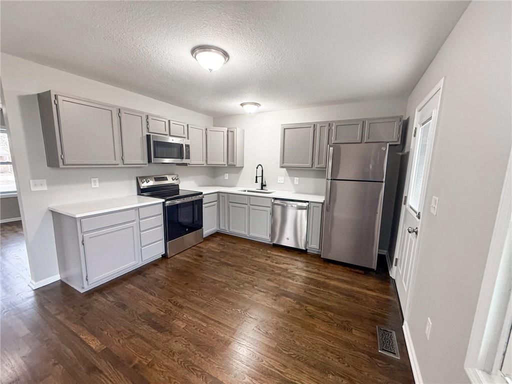 1116 N Swope Drive — photo 8