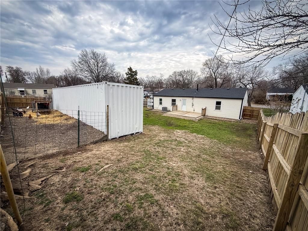 1116 N Swope Drive — photo 27