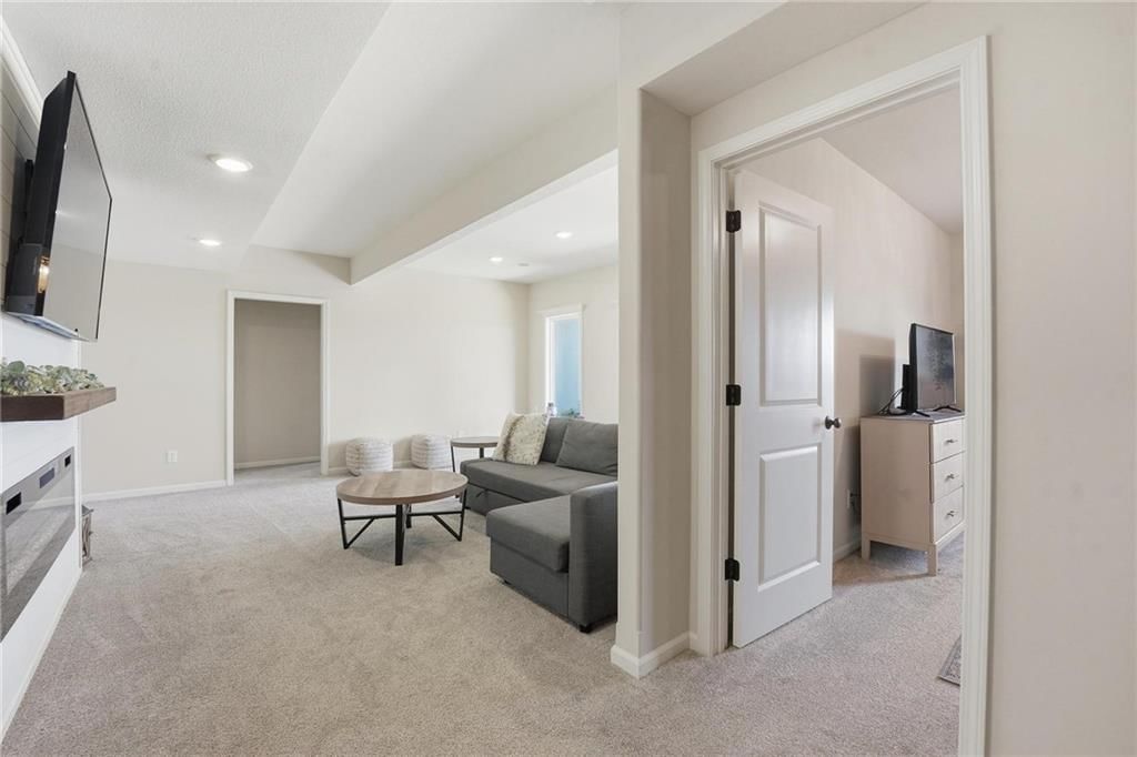11827 N Manning Avenue — photo 28