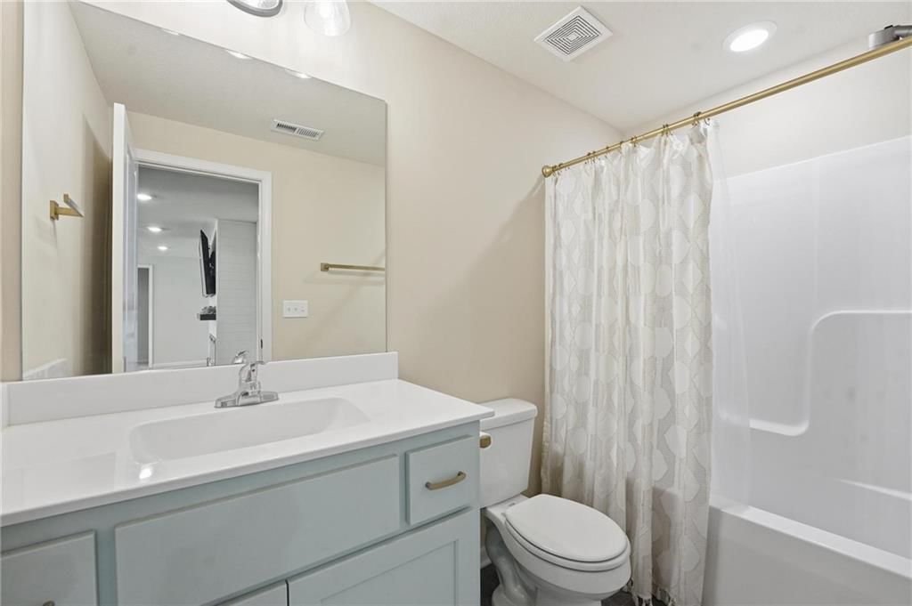 11827 N Manning Avenue — photo 31