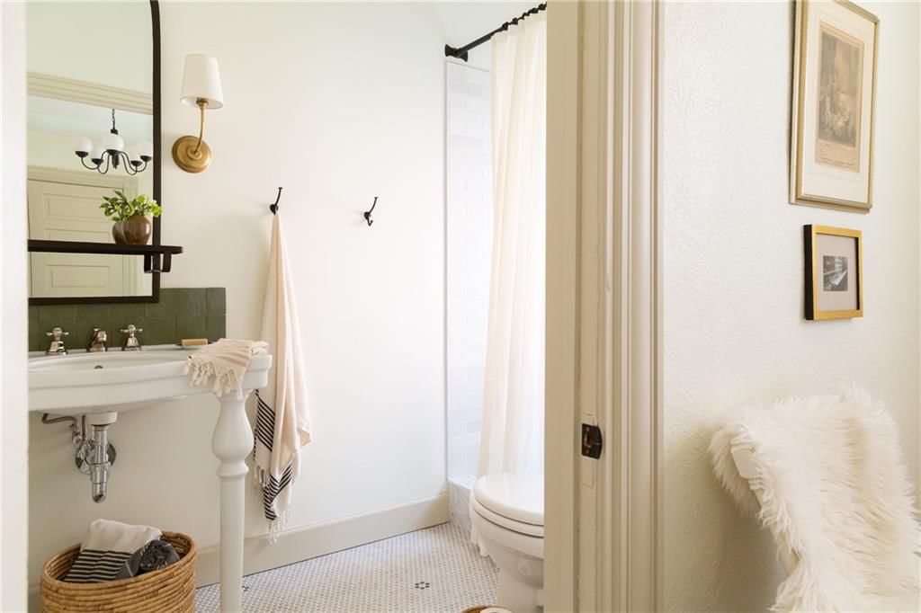 516 Olive Street — photo 32