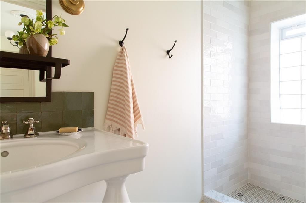 516 Olive Street — photo 34