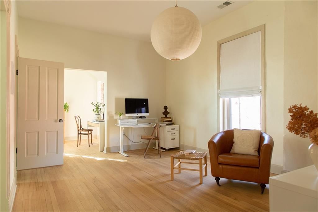 516 Olive Street — photo 42