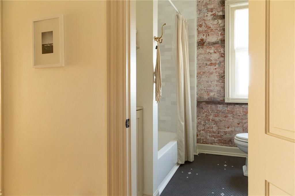 516 Olive Street — photo 50