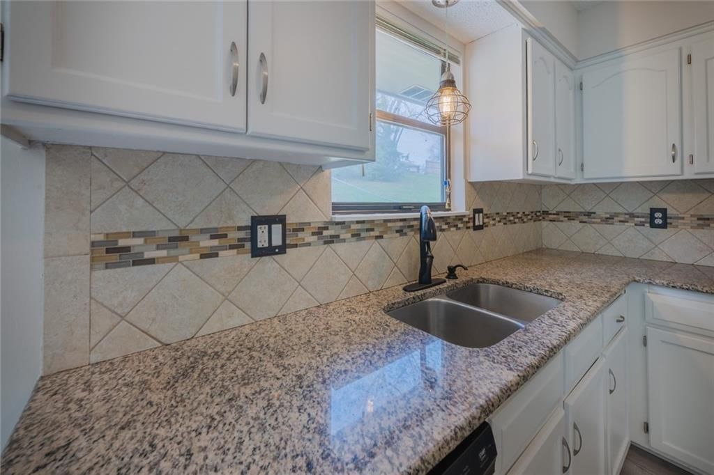 121 SE 2nd Street — photo 4