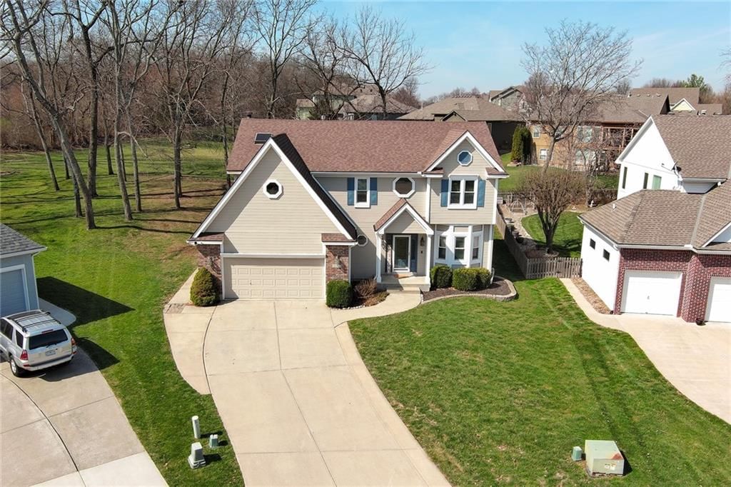 1236 SW Creekside Drive — photo 2
