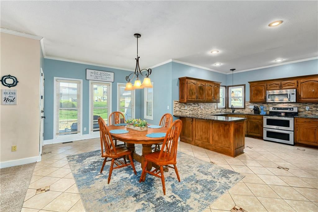 1236 SW Creekside Drive — photo 15
