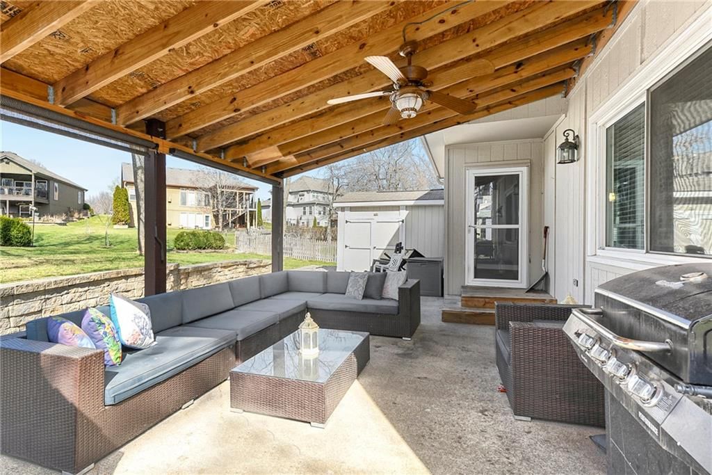 1236 SW Creekside Drive — photo 41