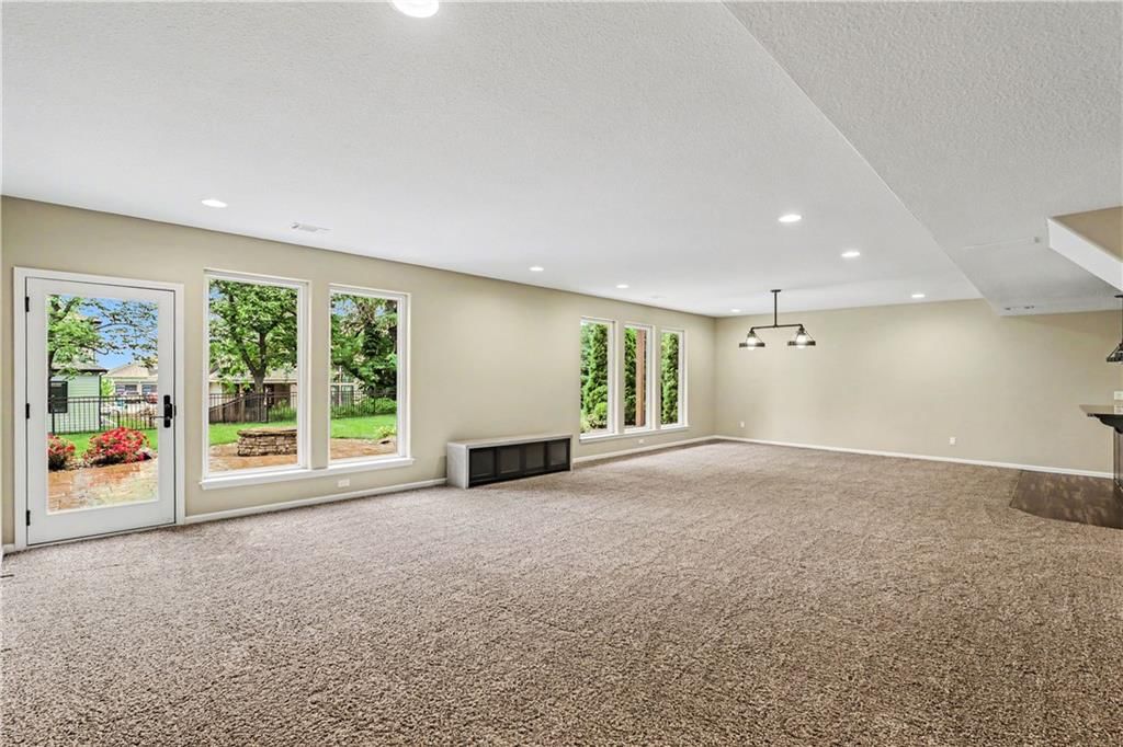 16913 BRADSHAW Street — photo 24