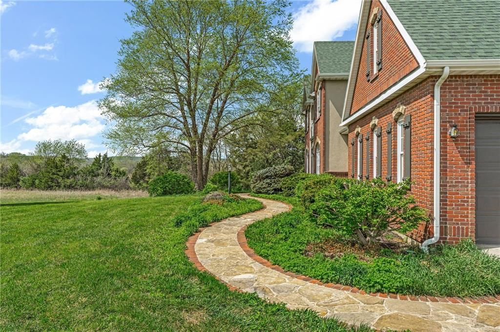 1548 N 800 Road — photo 10