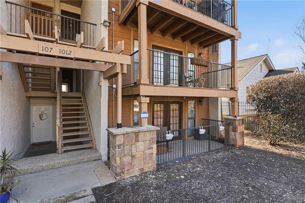 4727 Jarboe Street — photo 3