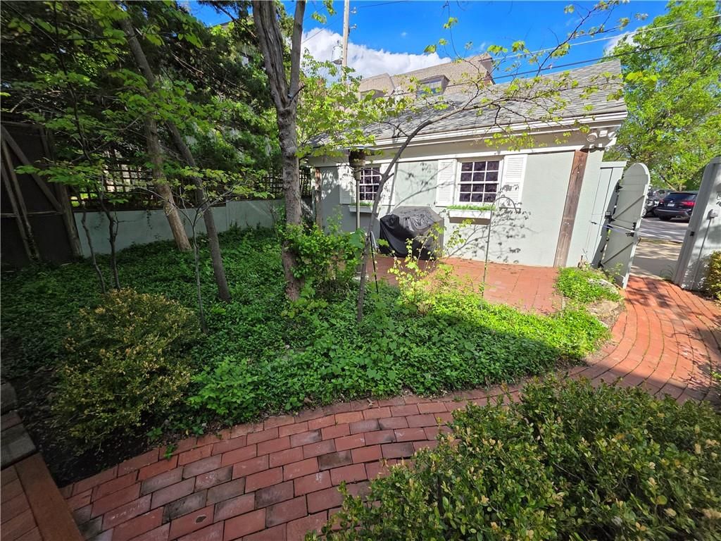 1616 Louisiana Street — photo 21